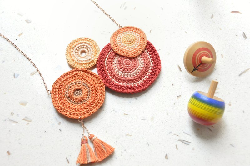 【MadeToOrder】Blessed Ring Maple Necklace - Lace Crochet - สร้อยคอ - งานปัก สีส้ม