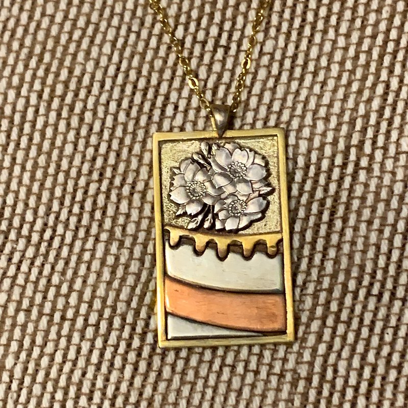 Hanafuda (Cherry blossom - March) pendant - Necklaces - Copper & Brass 