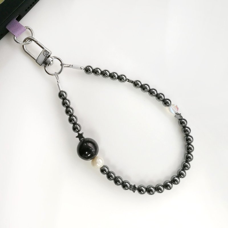 Carry Your Style Series-Freshwater Pearl with Hematite Phone Strap/ Photo rope - อุปกรณ์เสริมอื่น ๆ - หิน สีดำ