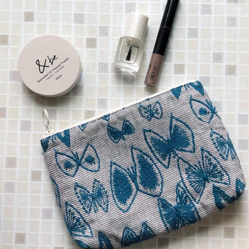 mina perhonen sky flower makeup bag pouch with pocket handmade - กระเป๋าเครื่องสำอาง - ผ้าฝ้าย/ผ้าลินิน สีน้ำเงิน