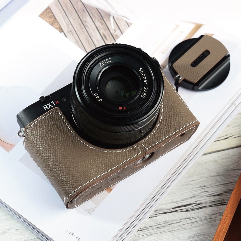 適用機型Sony RX1R III 手掌紋皮革相機底座皮套 - 相機/拍立得/底片相機 - 真皮 多色