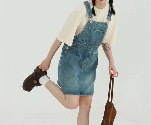 Denim dark blue washed retro age-reducing suspender denim skirt