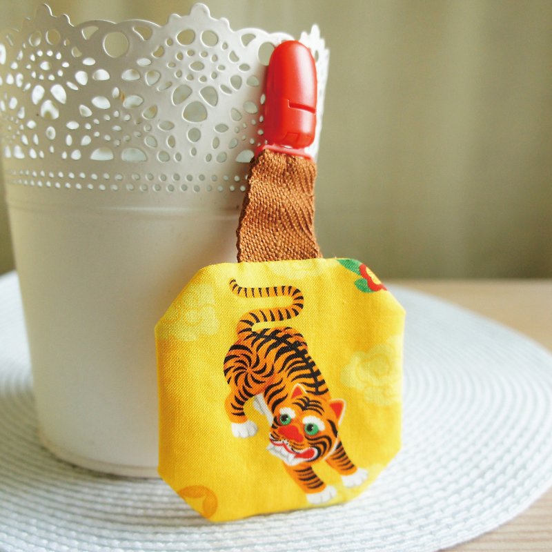 Lovely [Tiger Master's Peace Talisman Bag, Yellow] Amulet, Poetry Lucky Bag, Money Bag, Earphone Bag - Omamori - Cotton & Hemp Yellow