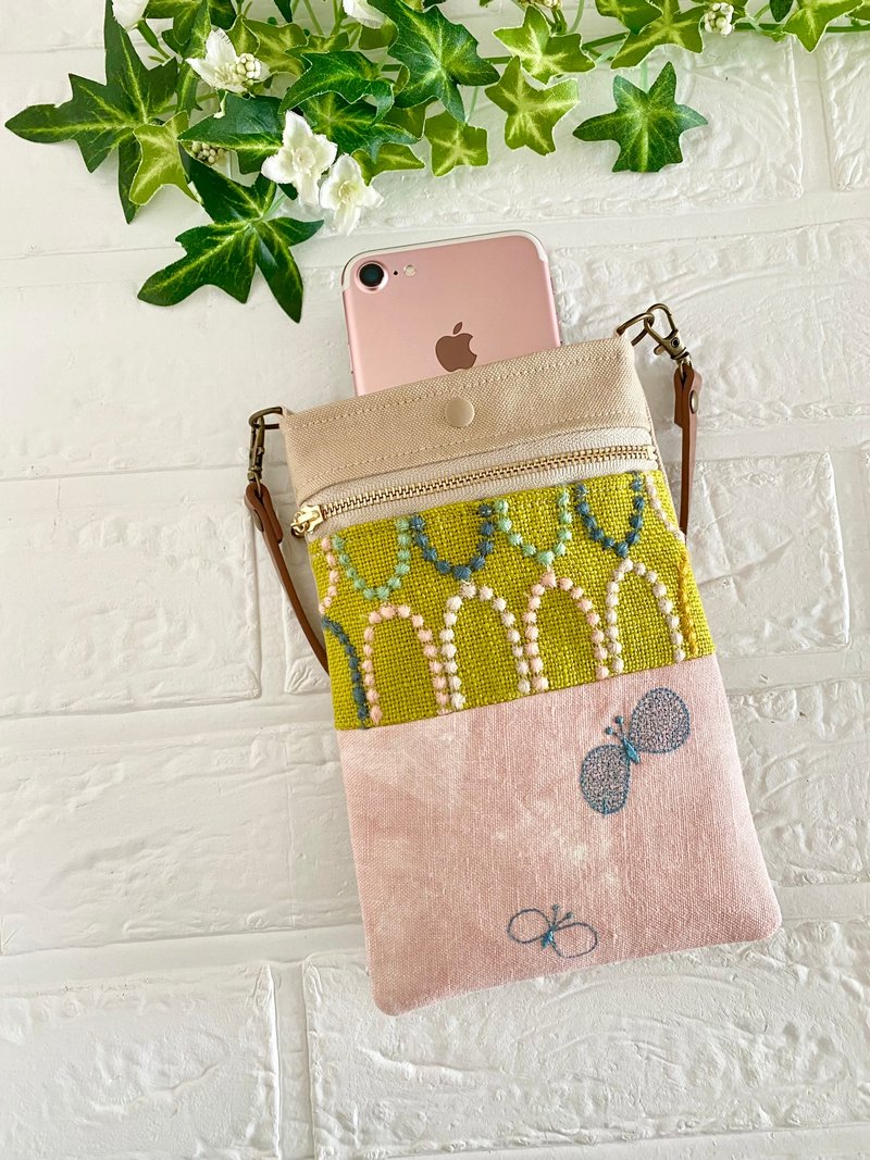 minaperhonen smartphone pouch minaperhonen - Toiletry Bags & Pouches - Cotton & Hemp 