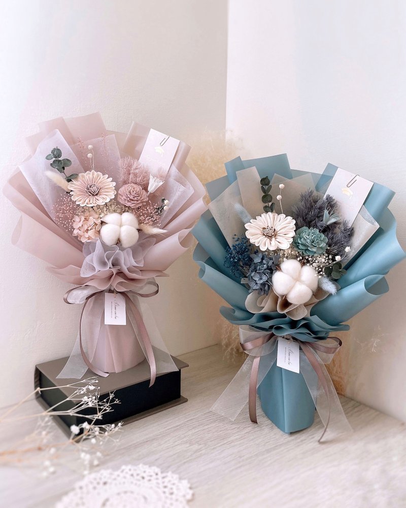 向日葵花束-晨霧微光 l 附贈白色開窗提袋 畢業花束 太陽花花束 - 乾燥花/永生花 - 植物．花 多色