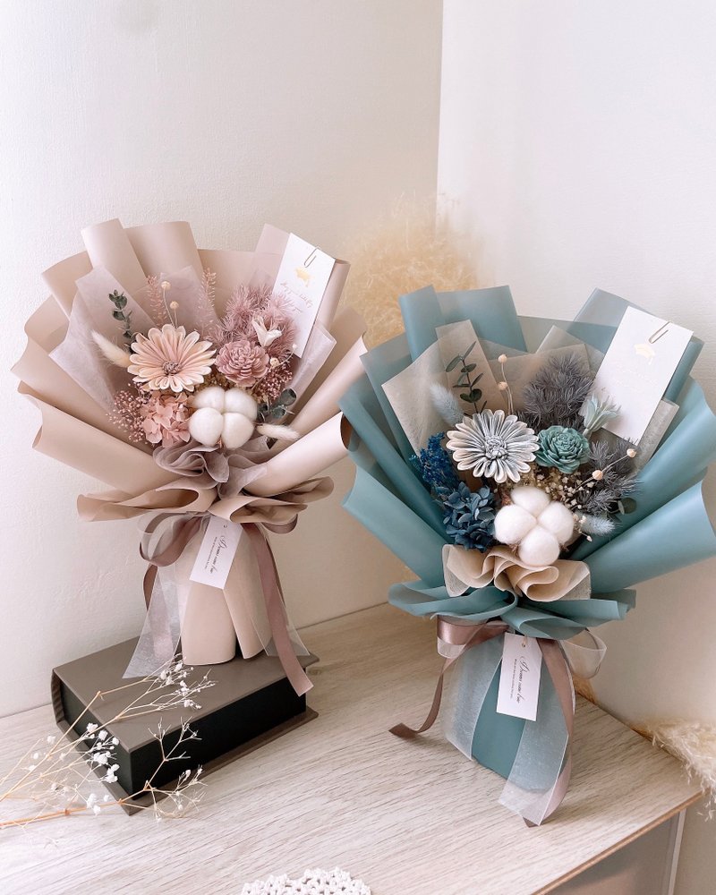 向日葵花束-晨霧微光 l 附贈白色開窗提袋 畢業花束 太陽花花束 - 乾燥花/永生花 - 植物．花 多色