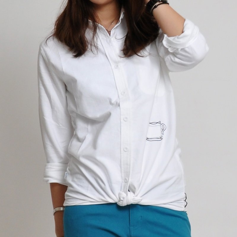 Rabbit Embroidered Single Pocket Long Shirt Solid Color Loose Long Sleeve Jacket-White - เสื้อเชิ้ตผู้หญิง - ผ้าฝ้าย/ผ้าลินิน ขาว