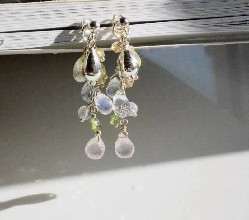 朝露 | アクアマリン、ムーンストーン、ローズクォーツ しずく 925シルバー ピアス - ピアス・イヤリング - 半貴石 多色