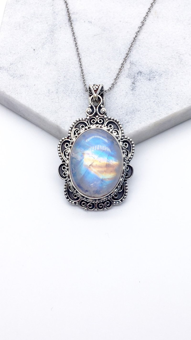 月光石925純銀重工花紋項鍊 尼泊爾手工鑲嵌製作 - 項鍊 - 寶石 藍色