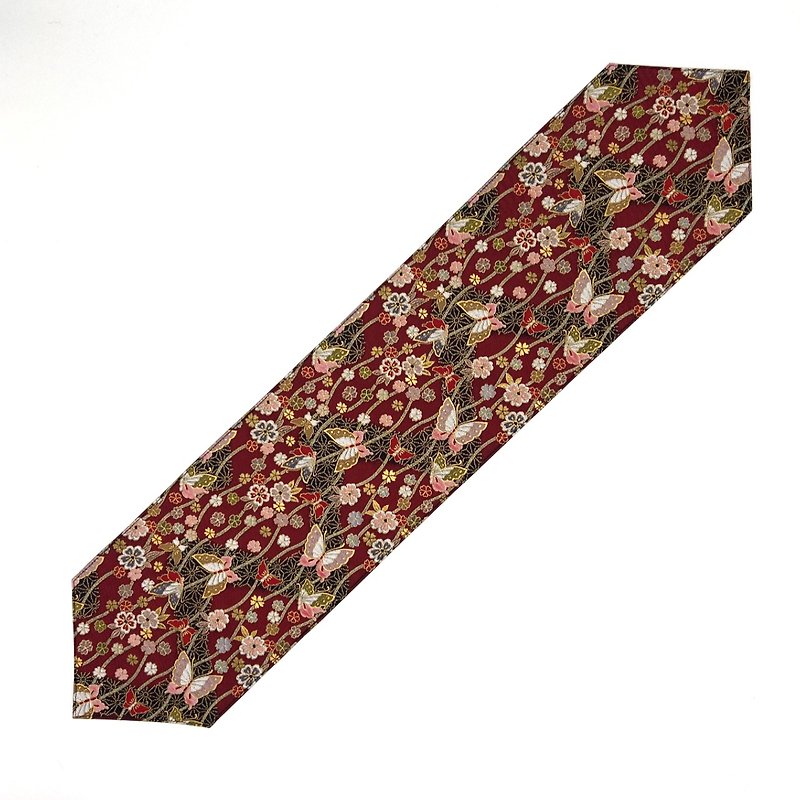 A stylish table runner rug with a Japanese pattern made from Kyoto Nishijin-ori fabric. - อื่นๆ - เส้นใยสังเคราะห์ หลากหลายสี