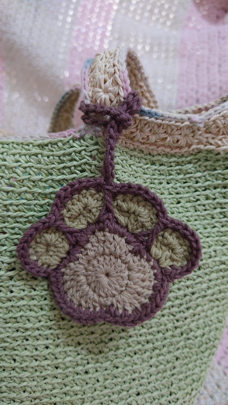 Woven cute footprint charm ~ hand knitted ~ - พวงกุญแจ - ผ้าฝ้าย/ผ้าลินิน 