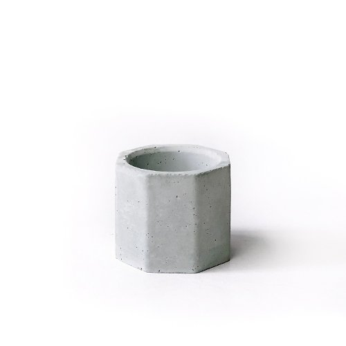 Ninan 泥喃｜水泥手作工作室 (現貨) 莫蘭迪綠系列 | 小八角形純色水泥盆器