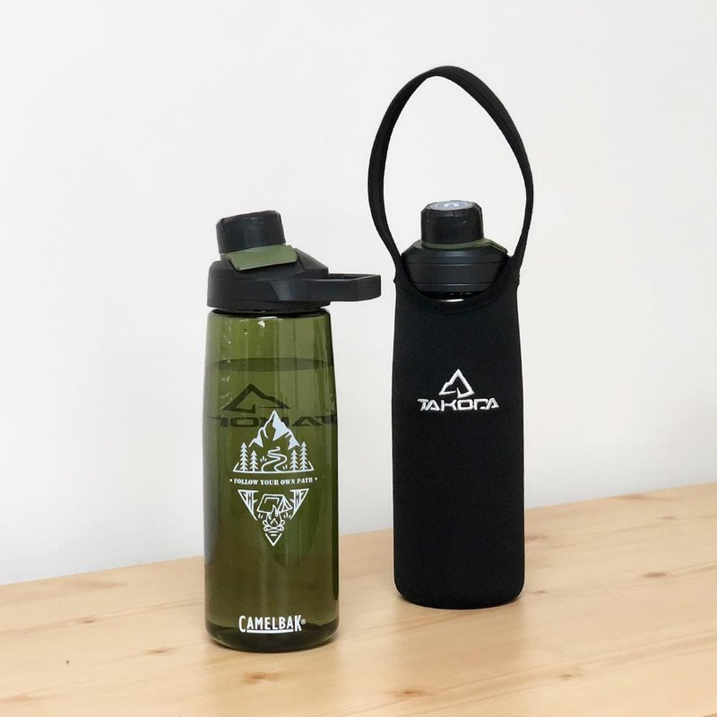 TAKODA x CAMELBAK Sports Bottle 750ml (with bottle bag) - Pitchers - Other Materials Green