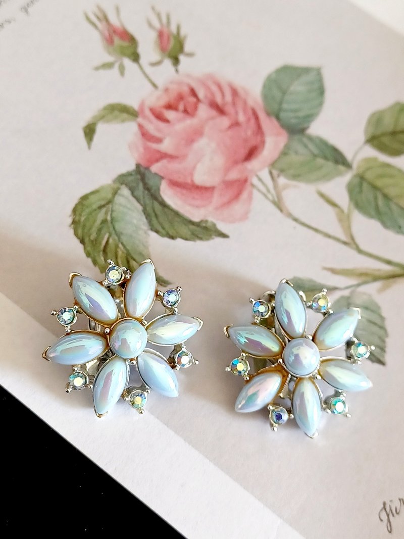 vintage jewelry  氣質藍晶雪花造型 夾式耳環 - 耳環/耳夾/耳骨夾 - 其他金屬 