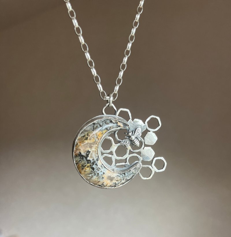 ハニービームーン　蜜蜂と月型天然石のネックレス　シルバー925 - 項鍊 - 純銀 透明