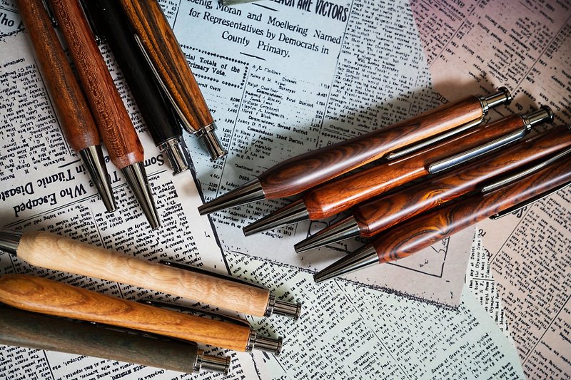 ボールペン|手作り木製ペン|プッシュタイプ|カスタマイズ|ブラックチタン