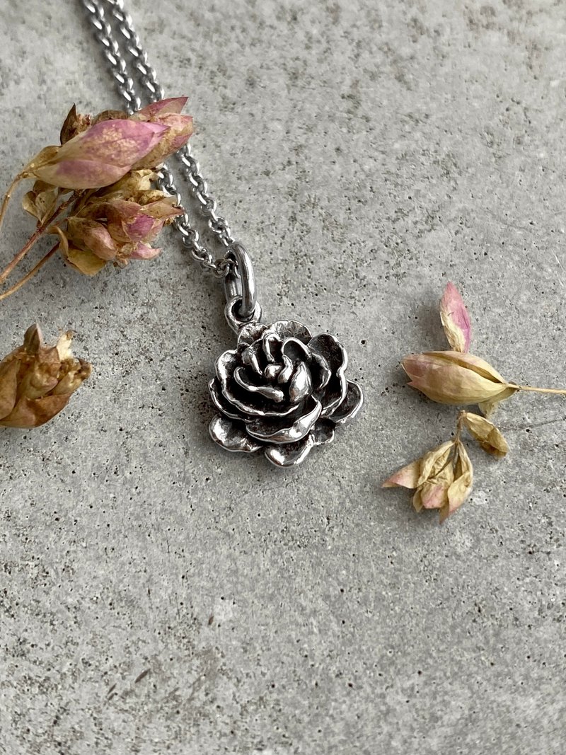 925 Sterling Silver Rambler Rose Necklace Front / Flower / Vintage /Anti-allergy - สร้อยคอ - เงินแท้ สีเงิน