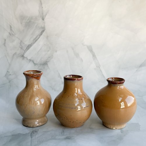 兩顆麻糬陶藝工作室 手工陶瓷迷你花瓶 擴香瓶 花器 精油瓶 花瓶 陶藝花器 母親節禮物