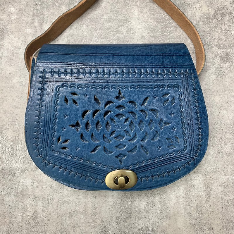 Moroccan leather bag - Messenger Bags & Sling Bags - Genuine Leather Blue