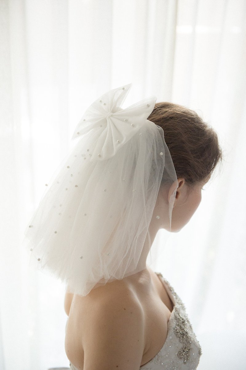 Removable ribbon mini wedding veil with pearl - เครื่องประดับผม - เส้นใยสังเคราะห์ 