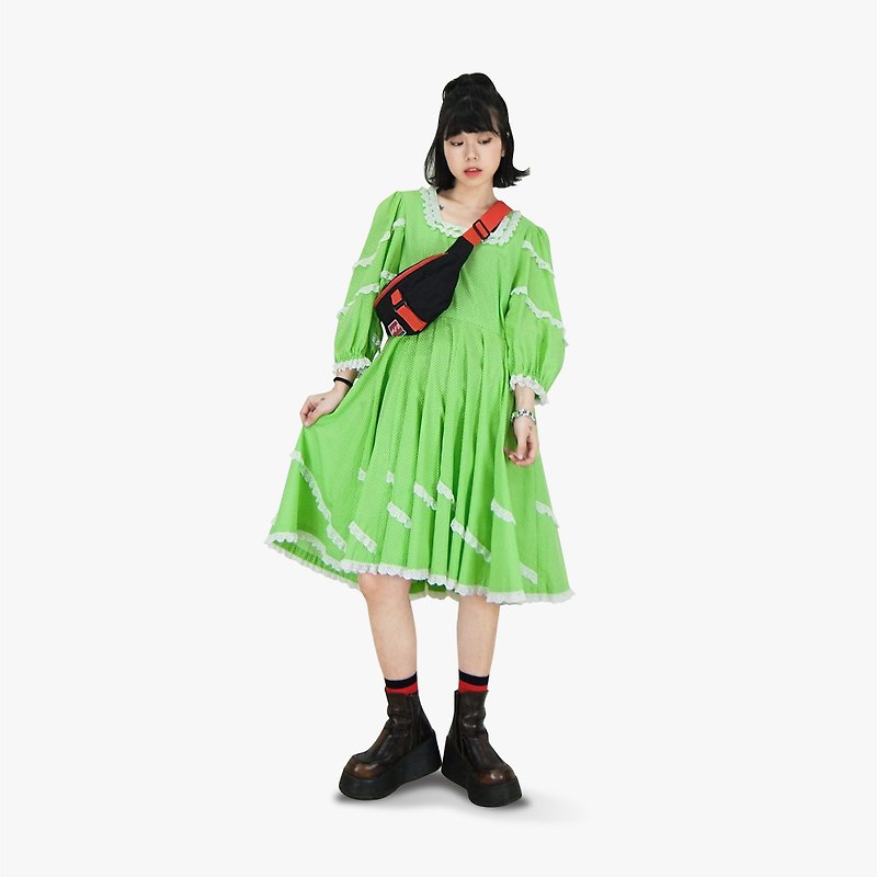A‧PRANK :DOLLY :: European style green dot lace square collar vintage dress (D801027) - ชุดเดรส - ผ้าฝ้าย/ผ้าลินิน สีเขียว