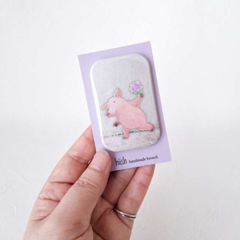 絵になる缶バッジ(子豚と花束/70×40サイズ) - 其他 - 其他金屬 