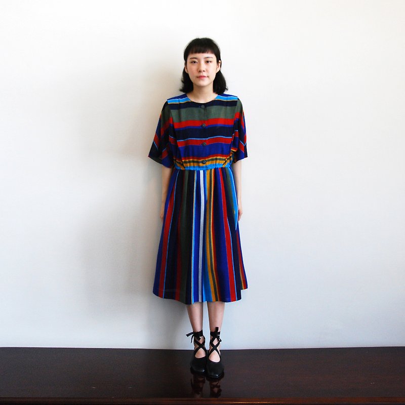 Ancient color striped dress - ชุดเดรส - วัสดุอื่นๆ 