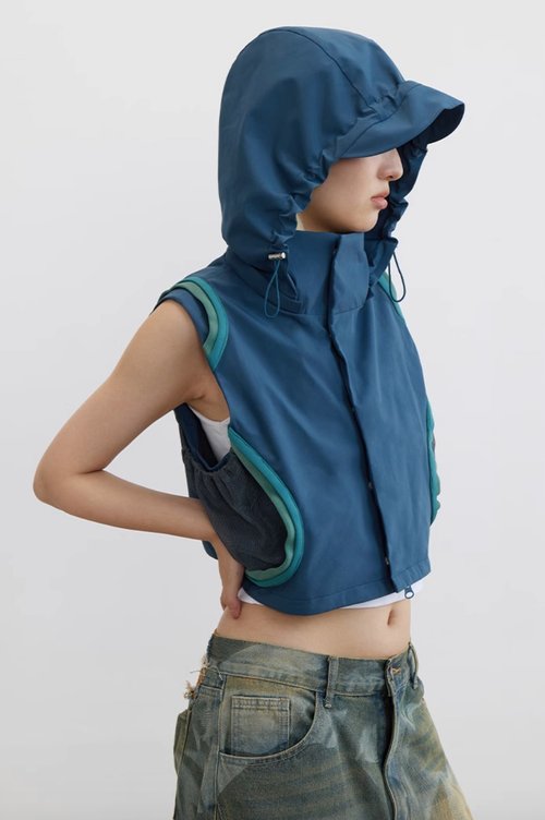 CONP: Citizen of No Place Zipped Vest 彎月口袋無袖山系外套