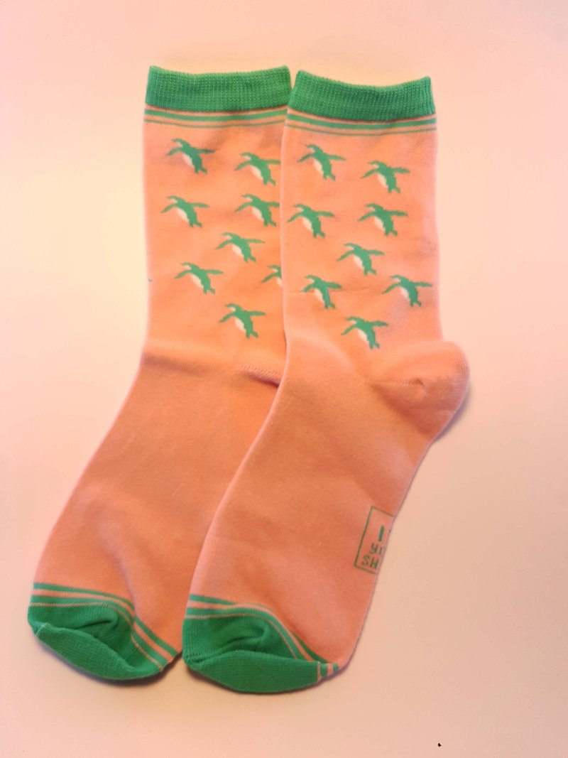 Cotton & Hemp Socks Pink - In Your Shoes New Product: Little Penguin Dream│Socks│Limited