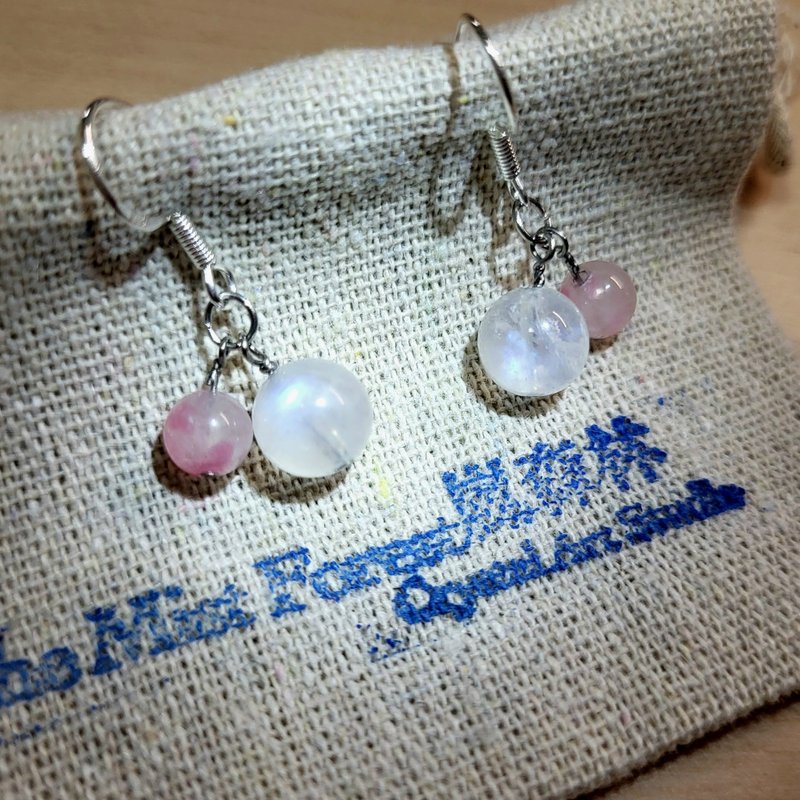 •Sakura Whisper•Blue Moonstone Sakura Rain Rose Sparkle Sterling Silver Ear Hook Earrings - ต่างหู - คริสตัล สึชมพู