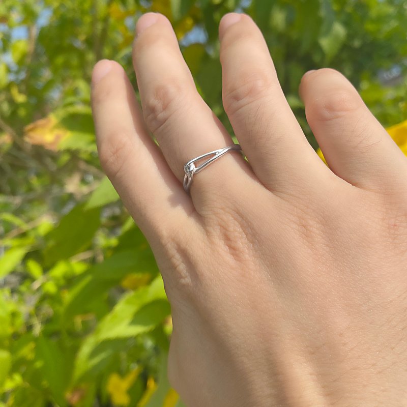 Simple interlaced lines ring | 925 sterling silver women's ring can be purchased with engraved handmade silver jewelry - แหวนทั่วไป - เงินแท้ สีเงิน