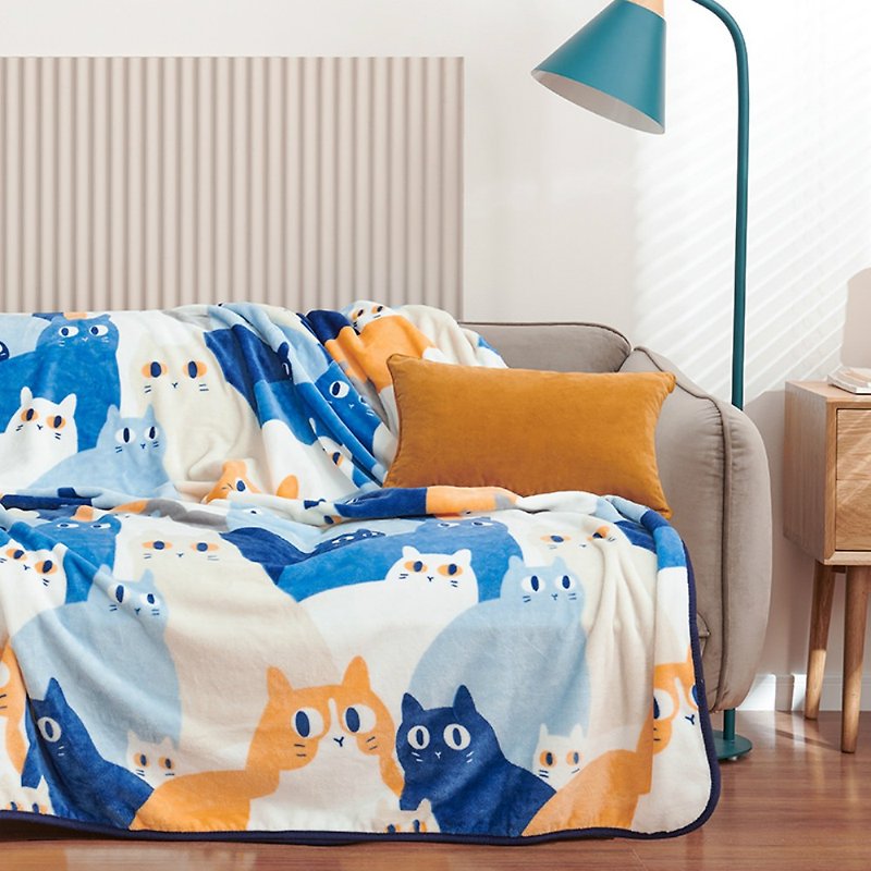 Ging Xing cat double-sided printing flannel blanket blanket blue and white soft air-conditioning non-static leisure blanket - ผ้าห่ม - เส้นใยสังเคราะห์ สีน้ำเงิน