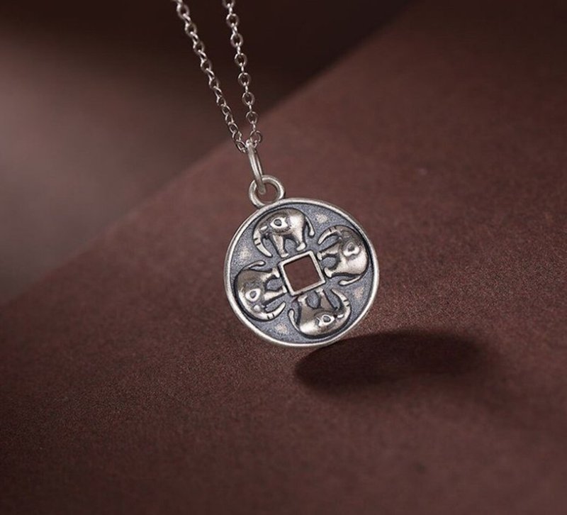 4 Directions Elephants Pendants Necklaces NO Chains Thai Silver Vintage Necklace - 長項鍊 - 純銀 銀色