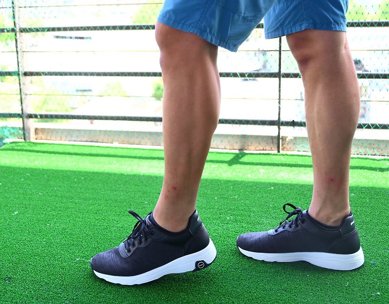 MIT [Plain Waterproof Kinetic Sneakers-Men's Black] Sports Shoes Casual Shoes Waterproof High Support - รองเท้าวิ่งผู้ชาย - ไฟเบอร์อื่นๆ สีดำ