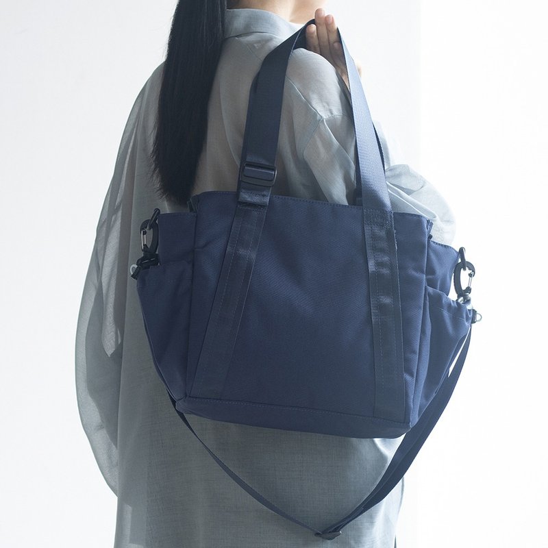 中號【藏藍】10口袋3WAY多用托特包 防潑水尼龍 側背斜背 A4 - 側背包/斜孭袋 - 尼龍 藍色