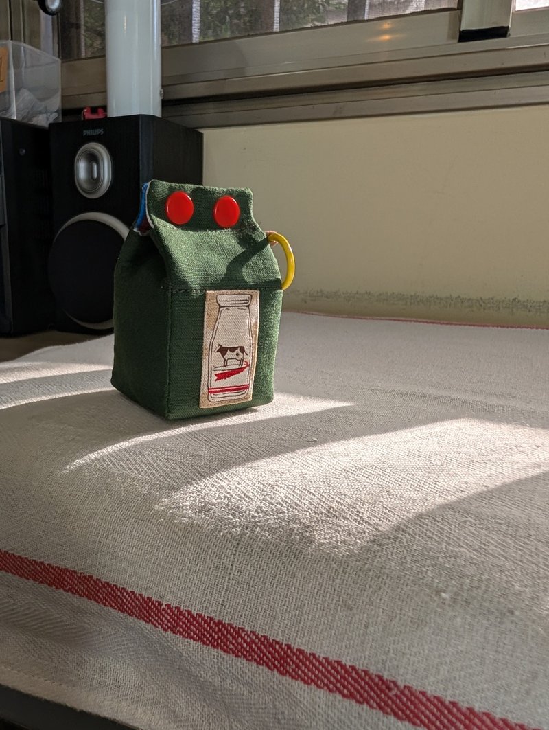 Milk-themed Hanging Coin Purse Charm - พวงกุญแจ - ผ้าฝ้าย/ผ้าลินิน 