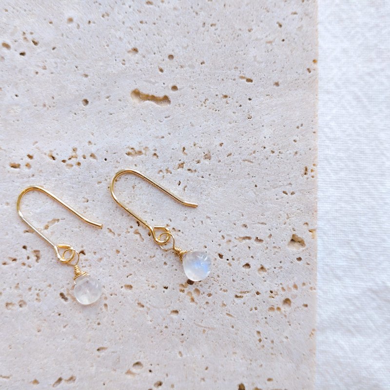 Moonstone natural stone crystal earring - Earrings & Clip-ons - Crystal 