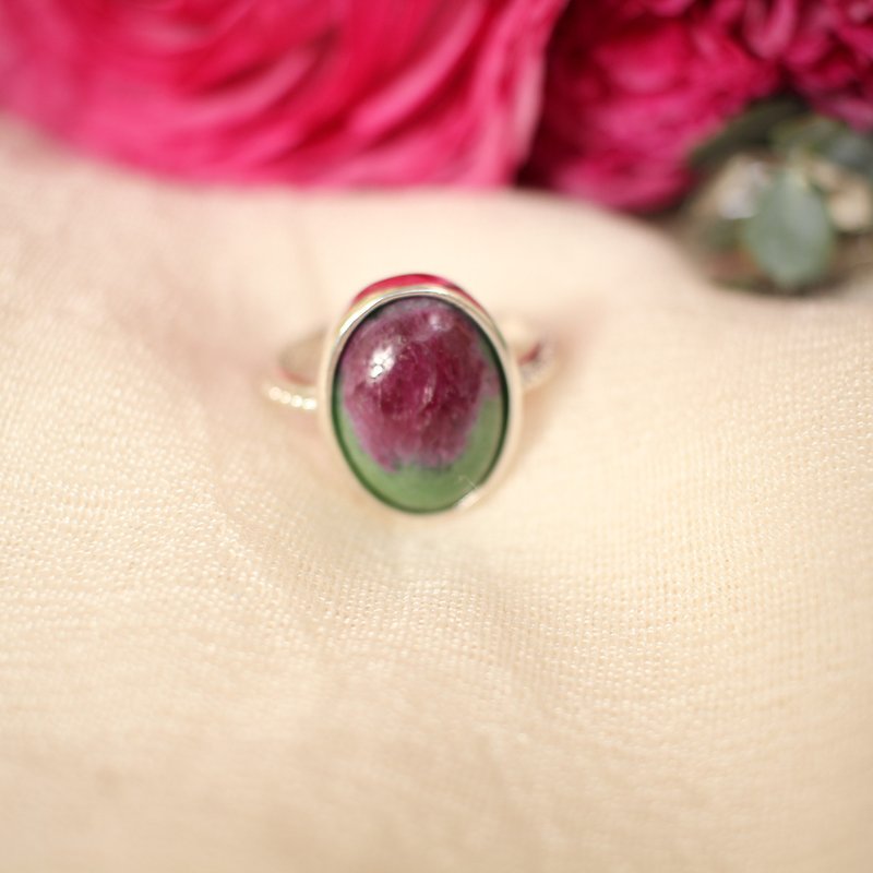 A unique red and green ruby-in-zoisite silver ring, one of a kind. - แหวนทั่วไป - เครื่องเพชรพลอย สีแดง