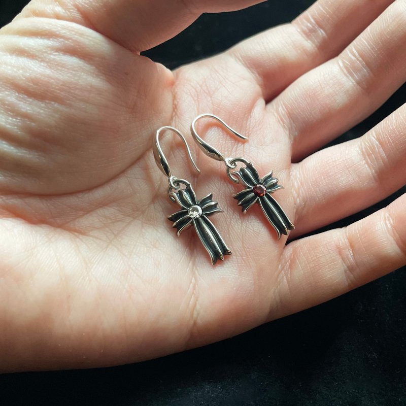 Rose Cross Series [Rose Cross] 925 sterling silver dangle earrings/dangle earrings - ต่างหู - เงินแท้ สีเงิน