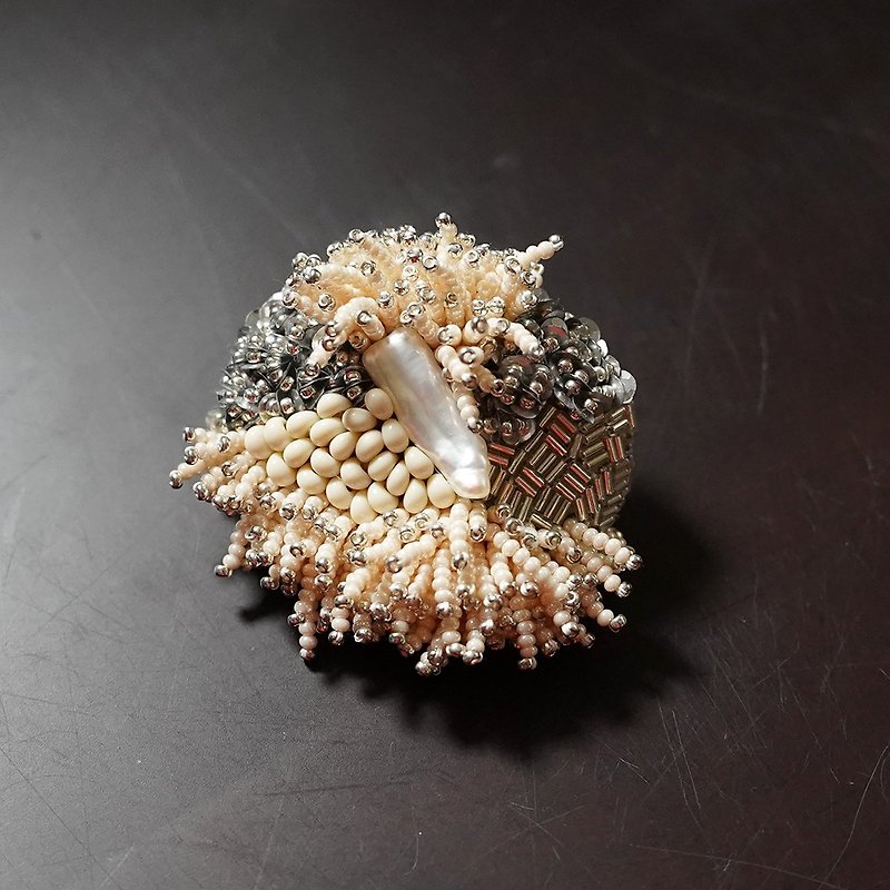 White and silver beads brooch, statement and sparkly circle brooch 2 - Brooches - Plastic White