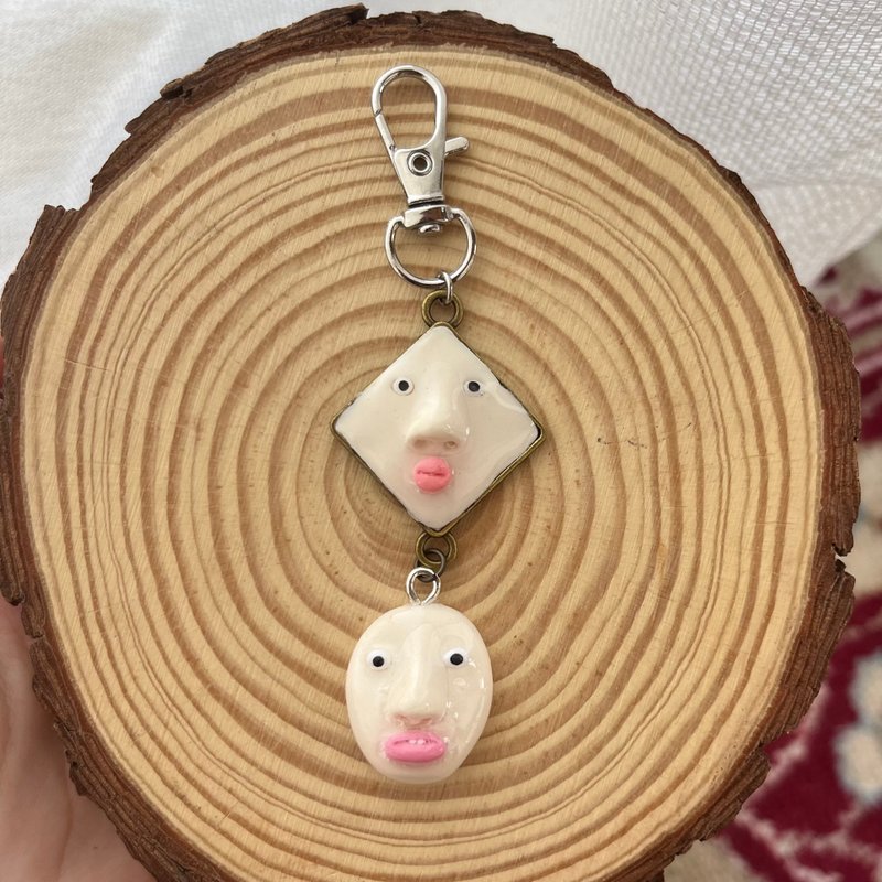 かわいい顔のキーホルダー - 鑰匙圈/鑰匙包 - 黏土 銀色