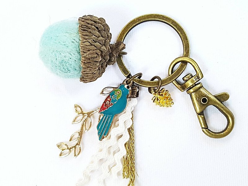 Paris*Le Bonheun. Happiness forest. Bird's forest party. Pine cone key ring charm - Keychains - Other Metals Green
