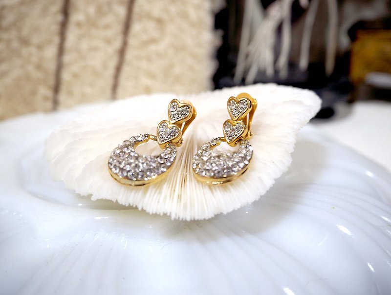 Rhinestone love fight round clip-on earrings Clip-On ladies and ladies, Japanese high-end second-hand vintage jewellery