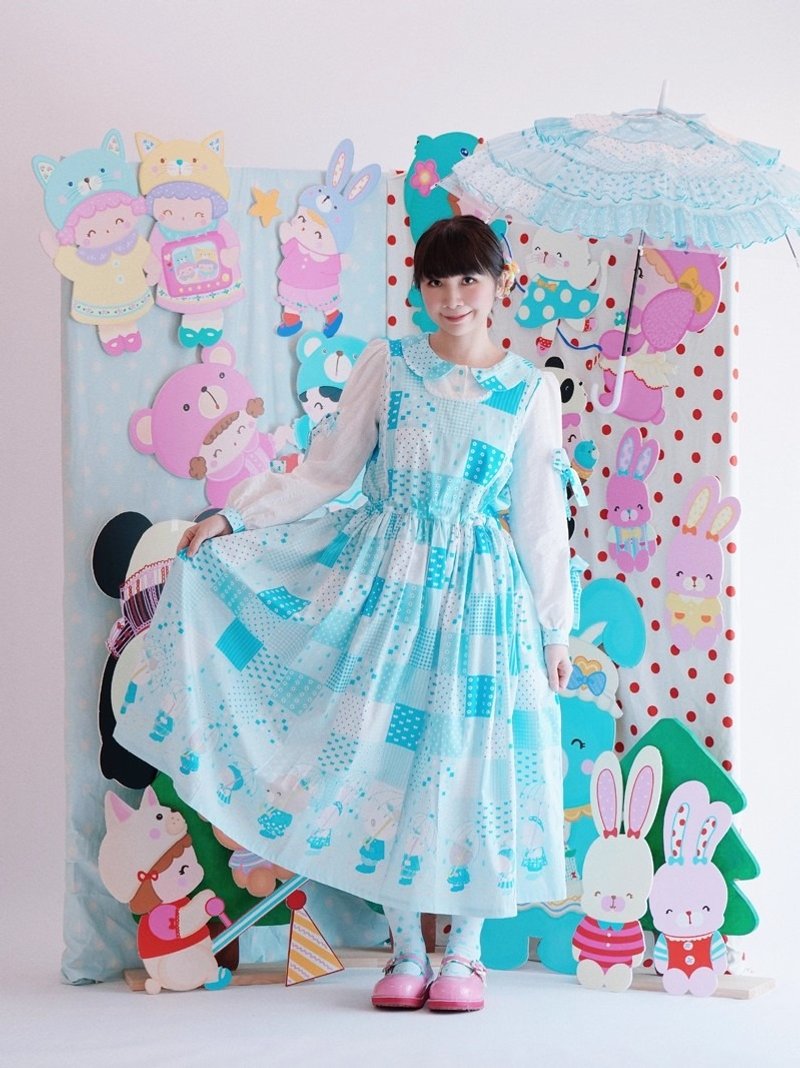 森林小動物撐傘雨中漫步水色拼圖印花背心抽繩連衣長裙 - 洋裝/連身裙 - 棉．麻 