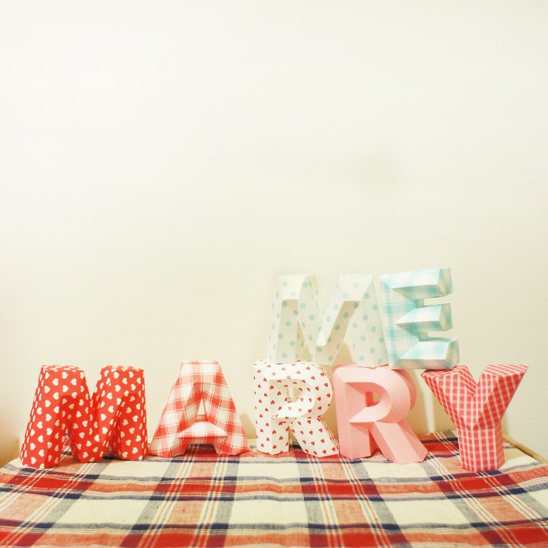 婚禮佈置 / 婚紗道具 / MARRY ME / 立體字 / 紅藍系小款 - 裝飾/擺設  - 紙 多色