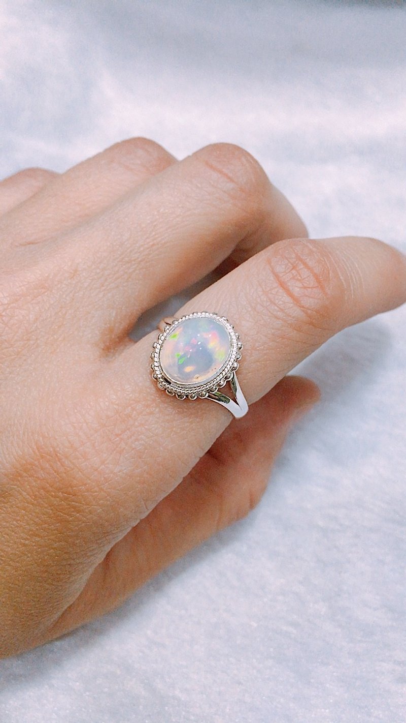 Opal Ring Handmade in Nepal 92.5% Silver - แหวนทั่วไป - เครื่องเพชรพลอย 