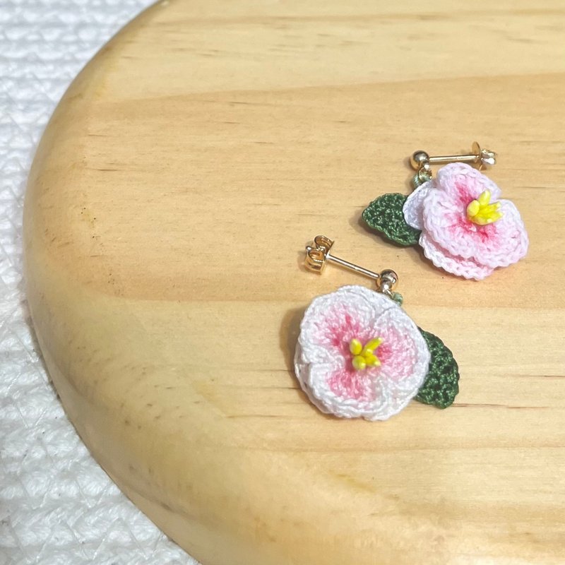 Camellia 山茶花 樁花 鉤花編織 耳環 耳針 耳夾 花飾 客製 禮物 - 耳環/耳夾/耳骨夾 - 棉．麻 多色