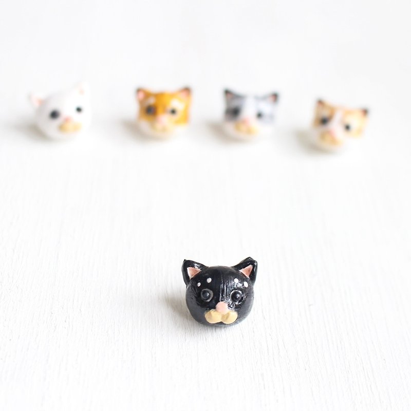 Little Black Cat stud earrings / clip on earrings - ต่างหู - ดินเผา 