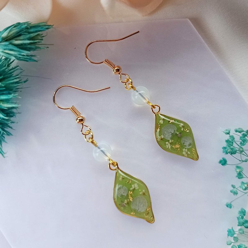 Handmade water drop earrings with Moonstone - Earrings & Clip-ons - Resin Green