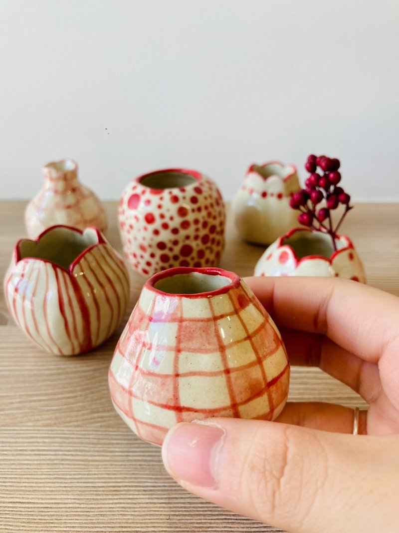 レッド- ミニ花瓶 - 花瓶・植木鉢 - 陶器 